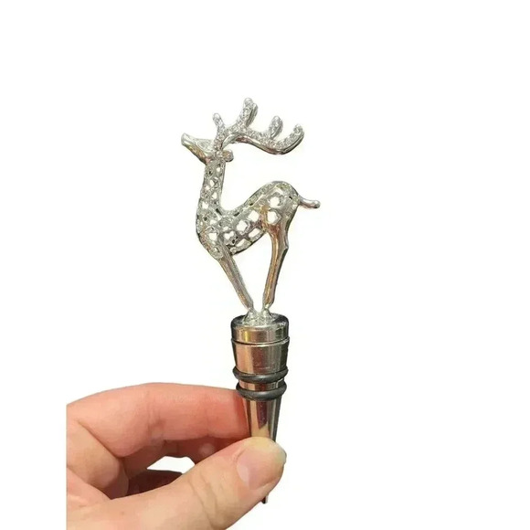 Reindeer Bottle Stopper Bar Tool Silver with Rhinestone Antlers Pier 1 Imports - Picture 3 of 3